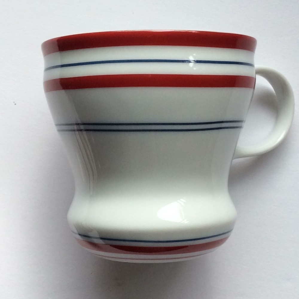 Starbucks cups set of 2. Red white 3oz. 12oz - Picture 2 of 8